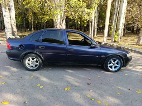 Opel Vectra, 1998 — сүрөт 3