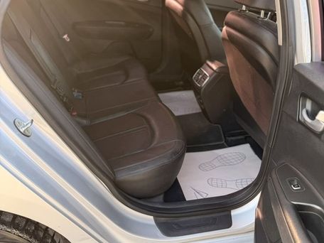 Kia K5, 2018 — photo 7
