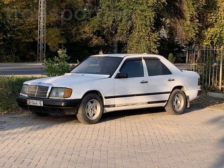 Mercedes-Benz W124, 1989 — 照片 2