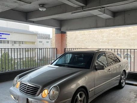 Mercedes-Benz E-Класс, 2001 — 照片 5