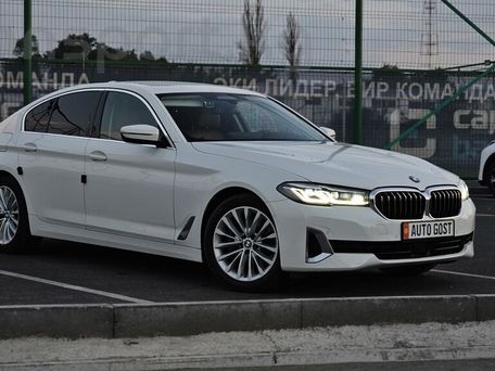 BMW 5 серии, 2020 — 照片 2