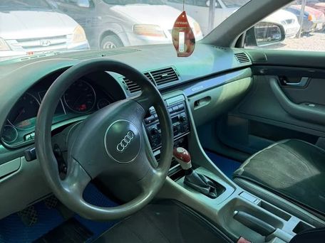 Audi A4, 2003 — 照片 4