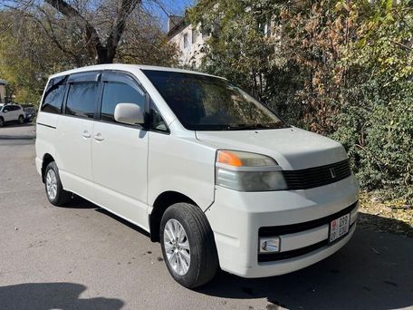 Toyota Voxy, 2003 — сүрөт 9