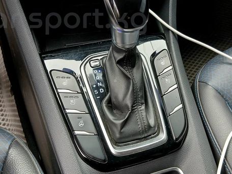 Hyundai Avante, 2018 — photo 12