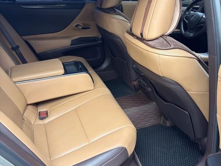 Lexus ES, 2019 — 照片 11