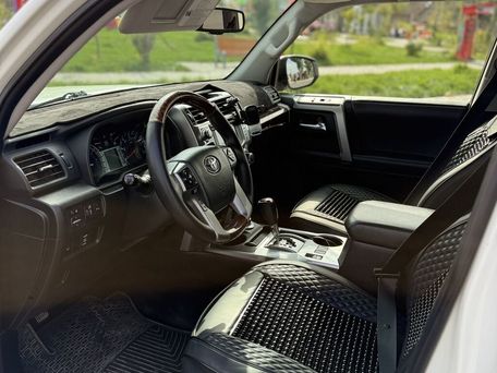 Toyota 4Runner, 2017 — сүрөт 8