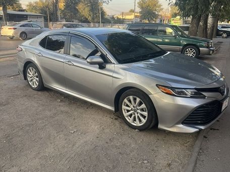 Toyota Camry, 2019 — 照片 1