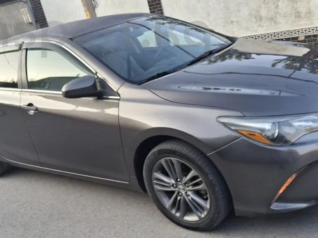 Toyota Camry, 2015 — 照片 3