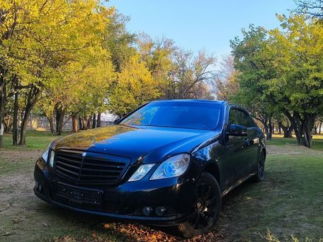 Mercedes-Benz E-Класс, 2011 — сүрөт 1