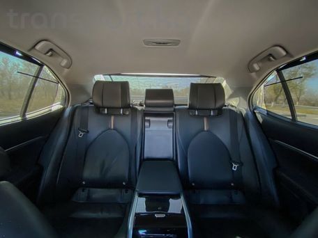 Toyota Camry, 2018 — 照片 6