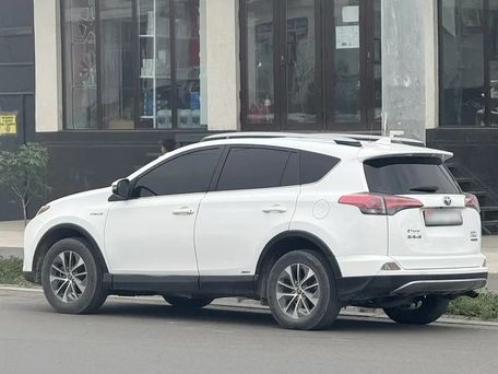 Toyota RAV4, 2017 — 照片 4