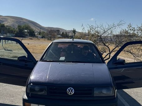 Volkswagen Vento, 1995 — фото 6