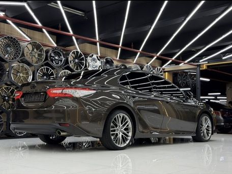 Toyota Camry, 2018 — 照片 5