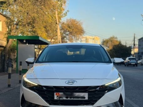 Hyundai Avante, 2020 — photo 1