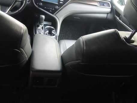 Toyota Camry, 2018 — 照片 10