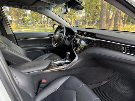 Toyota Camry, 2018 — сүрөт 8