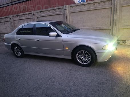 BMW 5 Series, 2002 — photo 2