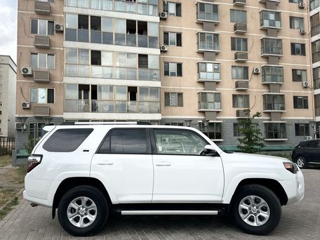 Toyota 4Runner, 2020 — фото 4