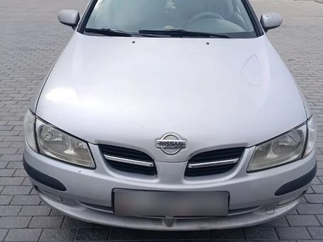Nissan Almera, 2002 — 照片 2