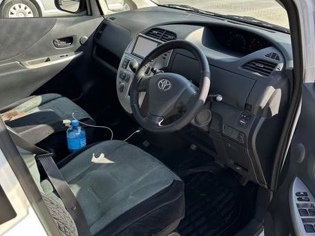Toyota Ractis, 2006 — photo 5