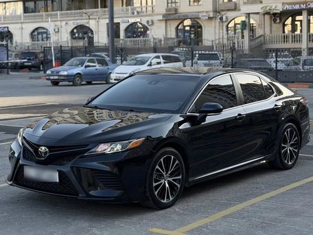 Toyota Camry, 2019 — 照片 1