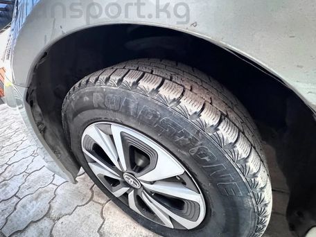 Toyota Prius, 2018 — 照片 7