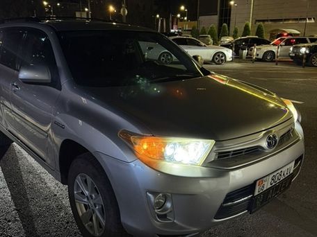 Toyota Highlander, 2011 — photo 2