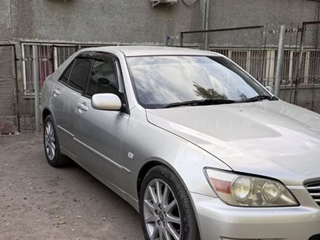 Toyota Altezza, 2002