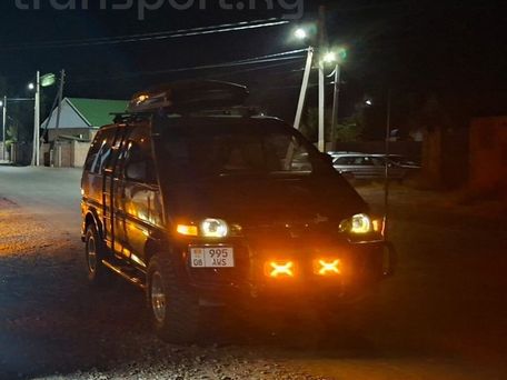 Mitsubishi Delica, 1995 — photo 8