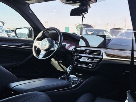 BMW 5 Series, 2019 — photo 3