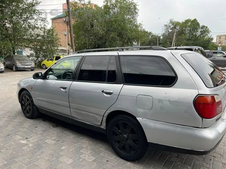Nissan Primera, 1999 — 照片 2