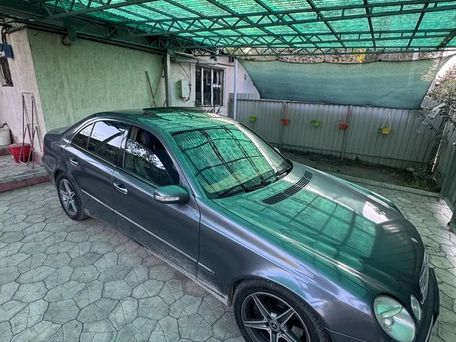 Mercedes-Benz E-Класс, 2005 — фото 2