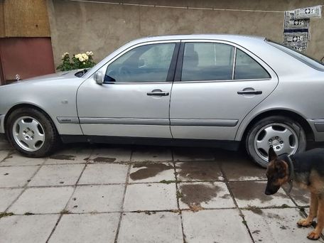 Mercedes-Benz E-Класс, 1998 — 照片 3