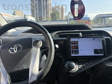 Toyota Prius c, 2012 — сүрөт 2