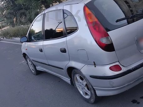 Nissan Almera Tino, 2004 — фото 1