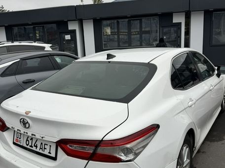 Toyota Camry, 2018 — 照片 3