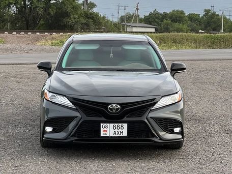 Toyota Camry, 2019 — фото 1