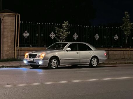 Mercedes-Benz E-Класс, 2001 — фото 3