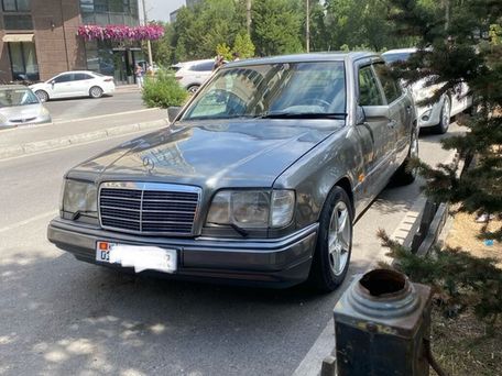 Mercedes-Benz W124, 1993