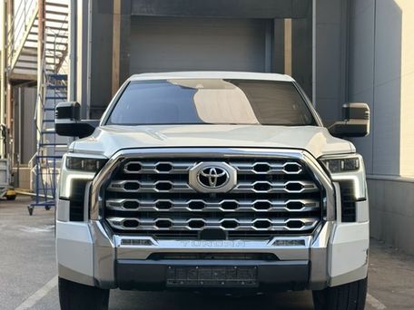 Toyota Tundra, 2022 — 照片 1