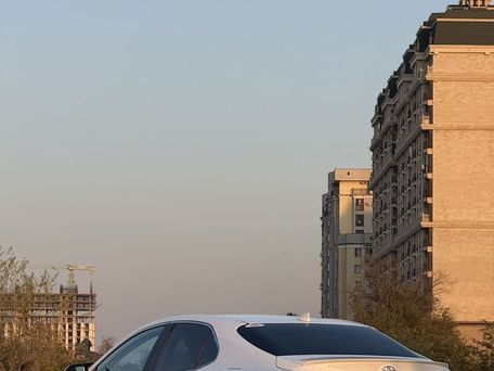 Toyota Camry, 2020 — 照片 4