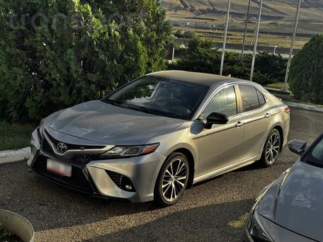 Toyota Camry, 2020 — 照片 3