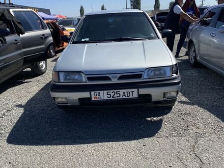 Nissan Sunny, 1991 — фото 1