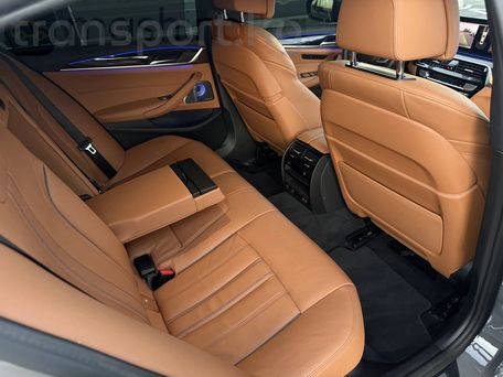 BMW 5 серии, 2022 — 照片 11