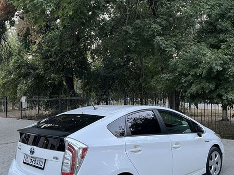 Toyota Prius, 2015 — фото 4