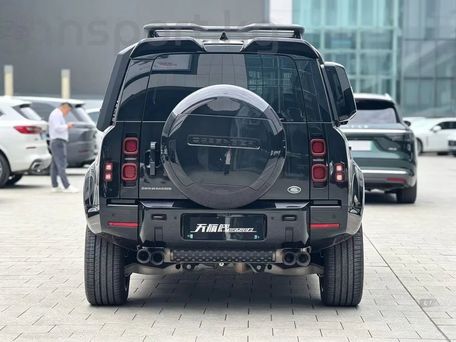 Land Rover Defender, 2024 — photo 3