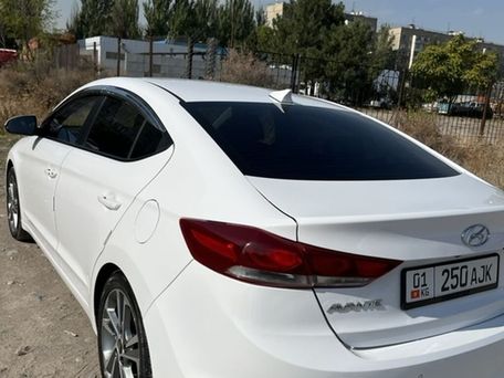 Hyundai Avante, 2018 — сүрөт 10