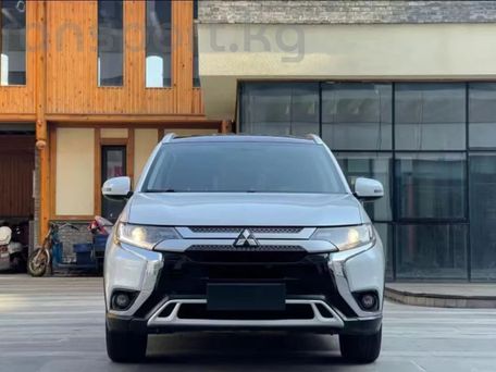 Mitsubishi Outlander, 2020 — сүрөт 1