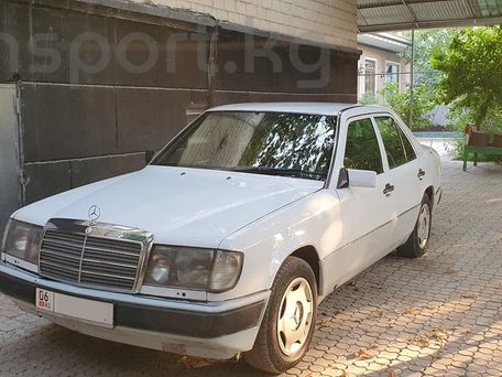 Mercedes-Benz W124, 1992 — фото 1