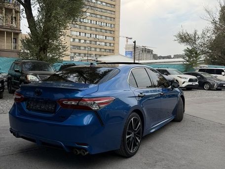 Toyota Camry, 2018 — photo 2